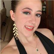 Clases de inglés a domicilio de jueves a domingo a partir de las 4 a disponibilidad del alumno. También ofrezco clases de francés e historia hasta 2° de bachillerato